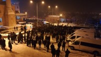 OKTAY ÇAĞATAY - Bitlisli Kanaat Önderi Çevik, Binlerce Kişinin Katılımıyla Toprağa Verildi