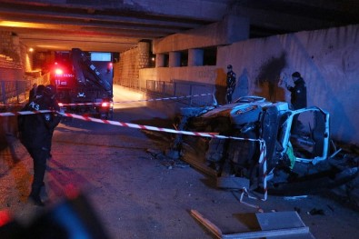 Bolu'da, Köprüden Uçan Otomobil Hurdaya Döndü Açıklaması 2 Ölü