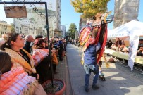 OSMANLı İMPARATORLUĞU - Develer Podyuma Çıktı