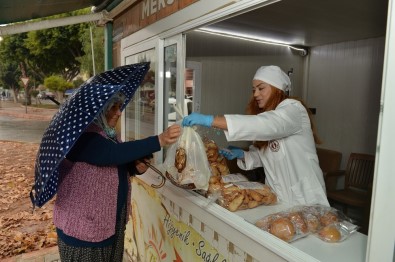 Mersin'de Halk Ekmek Büfeleri Kadınlara Emanet