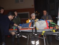 SERVİS OTOBÜSÜ - Servis Otobüsü İle Otomobil Çarpıştı Açıklaması 1 Yaralı