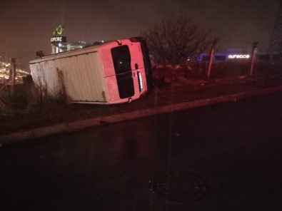 Esenyurt'ta İşçi Servisi Devrildi Açıklaması 6 Yaralı