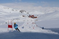 TÜRKIYE KAYAK FEDERASYONU - Hakkari'de 'Kayak İl Birinciliği Yarışması' Düzenlendi