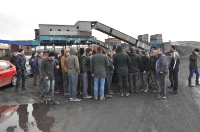 Sorgun'da İşten Çıkartılan 135 Maden İşçisi Eylem Yaptı