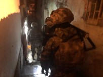 ŞAFAK OPERASYONU - Uyuşturucu Tacirlerine Şafak Operasyonu Açıklaması 10 Gözaltı
