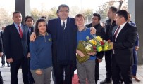 OKUL MÜDÜRÜ - Vali Memiş'ten Erzurum Lisesi'ne Ziyaret