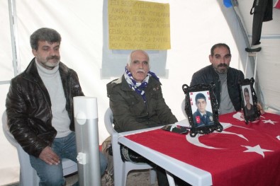 HDP Önündeki Ailelerin Evlat Nöbeti 140'Incı Gününde