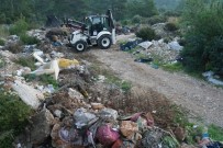 KAÇAK - Ormanda Çıkan 65 Ton Çöp Görenleri Şok Etti