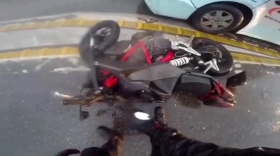 (Özel) İstanbul'da Motosikletlilerin Ölümden Döndüğü Kazalar Kamerada