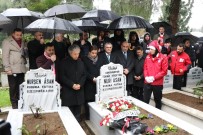 TEKERLEKLİ SANDALYE - Samsunspor, 31 Yıl Önceki Kazada Vefat Eden Teknik Adam Ve Futbolcuları Andı