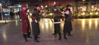 'Türkler Geliyor' Filmine Akıncı Kostümleriyle Gittiler