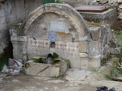 Hisarcık'ta 170 Yıllık Tarihi Osmanlı Çeşmesi Restore Edilmeyi Bekliyor