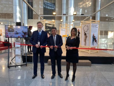 İzmir'de 'Moda Devrimi' Sergisi