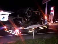 İzmir'de Tır İle Minibüs Çarpıştı Açıklaması 1 Ölü