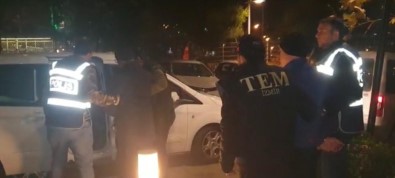İzmir'de Yakalanan Bekmezci, Elebaşı Gülen'in Canlı Kuryeliğini Yapmış