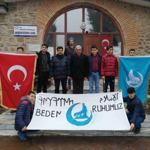 Osmancık'lı Gençler İlçedeki Camileri Temizliyor