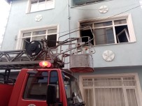 YANGINA MÜDAHALE - Patlayan Televizyon Evi Küle Çevirdi