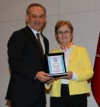 ALI ARSLANTAŞ - Prof. Dr. Kevser Erol, 36 Yıl Görev Yaptığı ESOGÜ'den Emekliliğe Uğurlandı