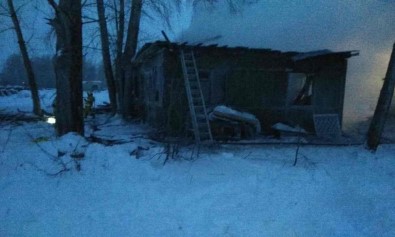 Rusya'da Köy Evinde Yangın Açıklaması 11 Ölü