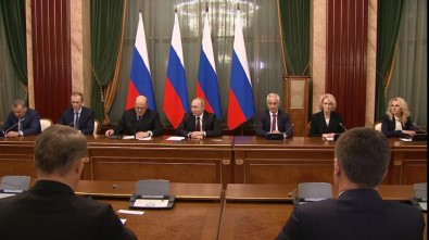 Rusya'nın Yeni Başbakanı Mişustin, Putin'e Yeni Kabineyi Tanıttı