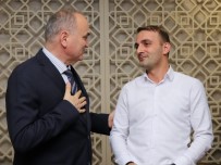 FARUK ÖZLÜ - Şoförden Örnek Davranış