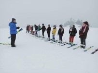 İSMAİL ÖZCAN - Türkiye'nin 53. Kayak Merkezinde Kayak Eğitimi Başladı