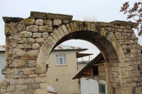 ALIBEYKÖY - 115 Yıl Önce Yapılan Konaktan Sadece Kapısı Kaldı