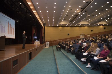 Büyükşehir Belediyesi 'Bilinçli Teknoloji Kullanımı Eğitim Semineri' Düzenledi