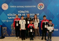SATRANÇ FEDERASYONU - Çeşmeli Satranççılar Türkiye Şampiyonasında