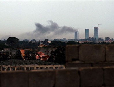 Hafter güçleri Trablus'taki Mitiga Havalimanı'nı grad füzeleriyle vurdu