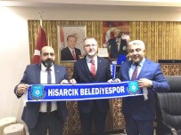 BELEDİYESPOR - Hisarcık Belediyespor'un Satışa Sunduğu Atkı Ve Bereler İlgi Görüyor