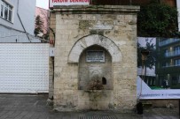 FAHRİ KORUTÜRK - Kapıağası Mustafa Ağa Çeşmesi'nde Onarım Çalışmaları Başladı