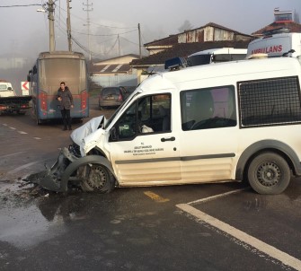 Sakarya'da Mahkumları Taşıyan Cezaevi Aracı Kaza Yaptı Açıklaması 6 Yaralı