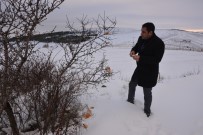 KAR YAĞıŞı - Sorgun'da Sokak Hayvanları İçin Doğaya Yiyecek Bırakıldı