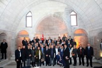 TOPLANTI - Vali Günaydın Talas'ta Muhtarlarla Bir Araya Geldi