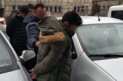 'Adın FETÖ'ye Karıştı' Deyip Evdeki Para Ve Altınları Alan Sahte Polisler Tutuklandı
