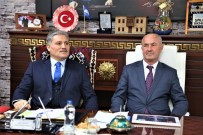 AHMET ÇAKıR - AK Parti Yerel Yönetimler Genel Başkan Yardımcısı Çakır'dan Tuşba Belediyesine Ziyaret