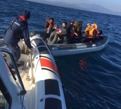 Ayvalık'ta 18 Düzensiz Göçmen Sahil Güvenlik'ten Kaçamadı