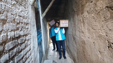 Elazığ'da 500 Aileye Gıda Desteği