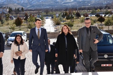 Rektör Karabulut'tan Kale Ziyareti