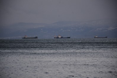 Sinop'ta Fırtına Deniz Ulaşımını Ve Balıkçılığı Etkiliyor