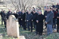 GARNİZON KOMUTANI - Terör Örgütü PKK'nın Katlettiği Köylüler Dualarla Anıldı