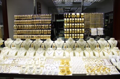 'Altın Bu Yıl İçinde 320 TL Bandını Görebilir'