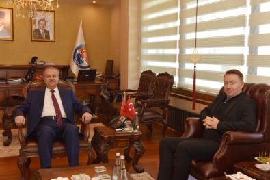 Avustralya Ankara Büyükelçisi Brown Mersin'de