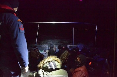 Ayvalık'ta 26 Düzensiz Göçmen Yakalandı