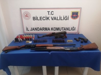 Bilecik'te Bir Evden Cephanelik Çıktı