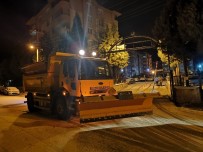 KAR TEMİZLEME - Bilecik'te Ekipler Kar Mağduriyeti Yaşanmaması İçin Gece Boyunca Teyakkuzda Kaldı