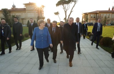 Cumhurbaşkanı Erdoğan Açıklaması 'Berlin Sürecine Gelen Ülkelerin Bu Adama Artık Yüz Vermemesi Lazım'