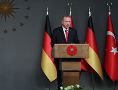 Erdoğan-Merkel ortak basın toplantısı yaptı