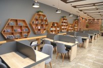 AKILLI TAHTA - İstanbul'da 10 Bin Kitaplı Millet Kıraathanesi Açılıyor